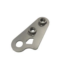 Right engine bracket